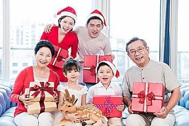 《最终幻想7：核心危机-重聚》升级超出开发组预期